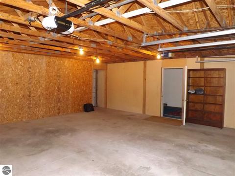 10795 Pine St, Sumner, MI 48889 photo 31