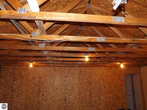 10795 Pine St, Sumner, MI 48889 photo 33