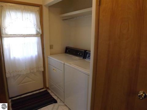 10795 Pine St, Sumner, MI 48889 photo 16