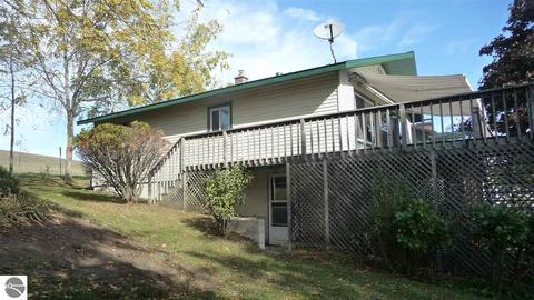 7038 E Kelenski Dr, Cedar, MI 49621 photo 9