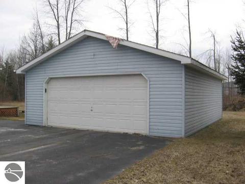 535 W Michigan Ave, Au Gres, MI 48703 photo 5