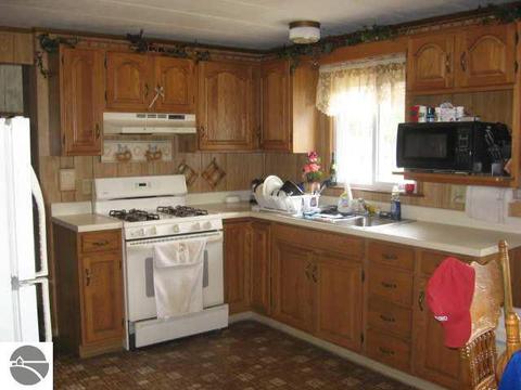535 W Michigan Ave, Au Gres, MI 48703 photo 2