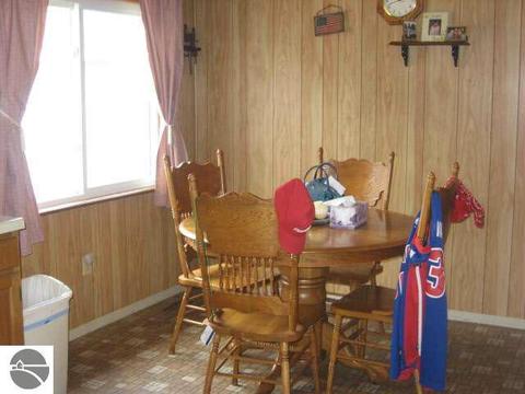 535 W Michigan Ave, Au Gres, MI 48703 photo 3