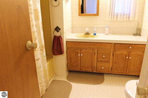 4159 E Shore Dr, Grawn, MI 49637 photo 27