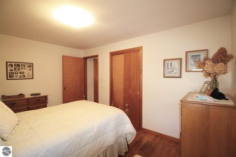 309 Golfside Dr, Alma, MI 48801 photo 12