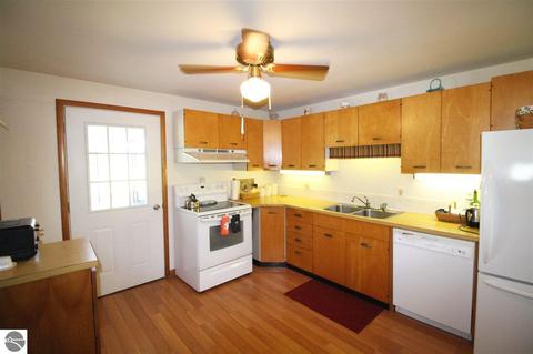 309 Golfside Dr, Alma, MI 48801 photo 7
