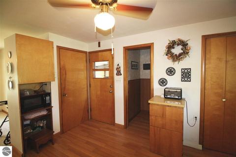 309 Golfside Dr, Alma, MI 48801 photo 8