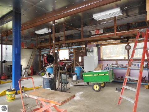 185 County Farm Rd, Harrison, MI 48625 photo 30