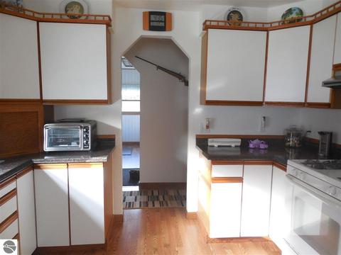 185 County Farm Rd, Harrison, MI 48625 photo 7