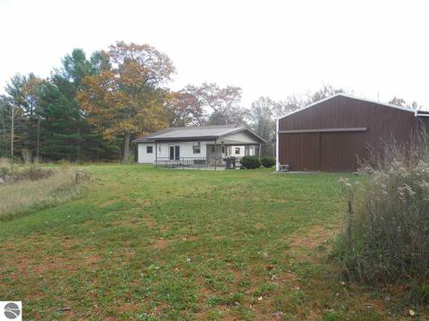 185 County Farm Rd, Harrison, MI 48625 photo 36