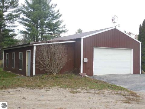 185 County Farm Rd, Harrison, MI 48625 photo 2
