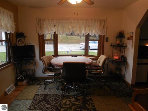 185 County Farm Rd, Harrison, MI 48625 photo 8