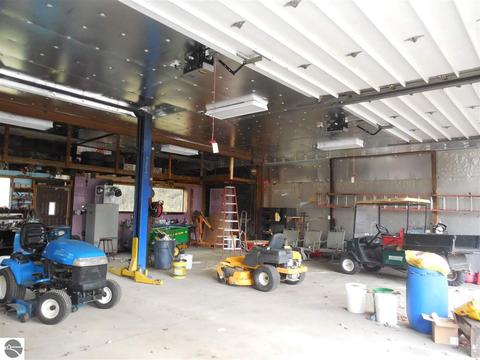 185 County Farm Rd, Harrison, MI 48625 photo 28