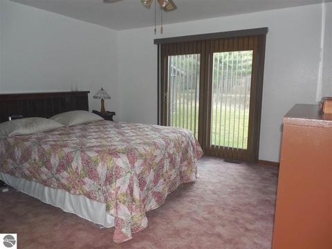 185 County Farm Rd, Harrison, MI 48625 photo 11