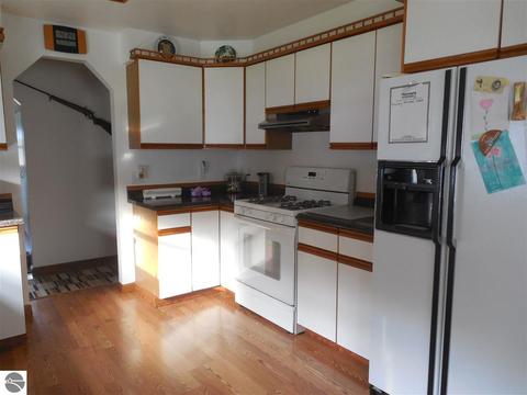185 County Farm Rd, Harrison, MI 48625 photo 5