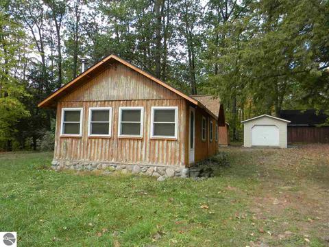 2443 Forest Dr, Lupton, MI 48635 photo 5