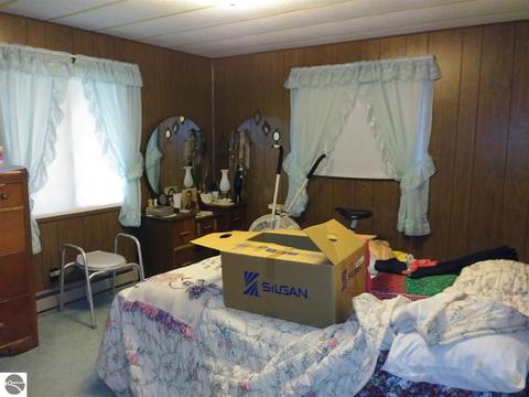631 S Jeffery Ave, Ithaca, MI 48847 photo 10