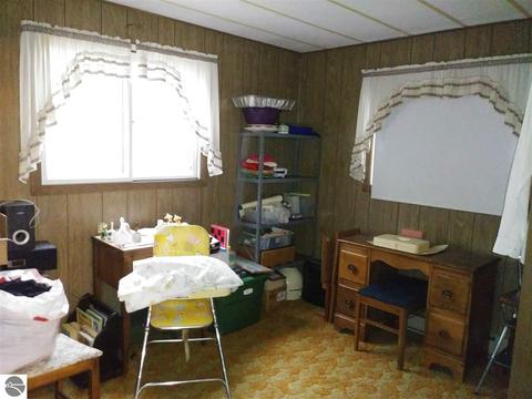 631 S Jeffery Ave, Ithaca, MI 48847 photo 8