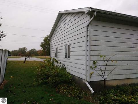631 S Jeffery Ave, Ithaca, MI 48847 photo 15