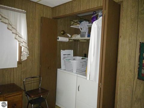 631 S Jeffery Ave, Ithaca, MI 48847 photo 9