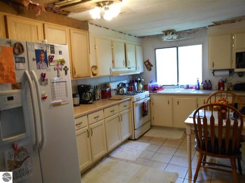 1265 Conrad Rd, Standish, MI 48658 photo 2