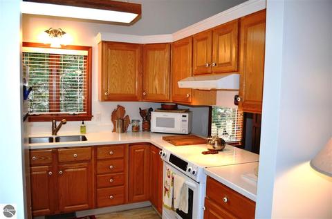 6433 E Harbor Dr, Elk Rapids, MI 49629 photo 6