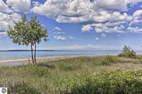 6433 E Harbor Dr, Elk Rapids, MI 49629 photo 2