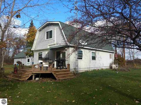 40 S M-65, Twining, MI 48766 photo 2
