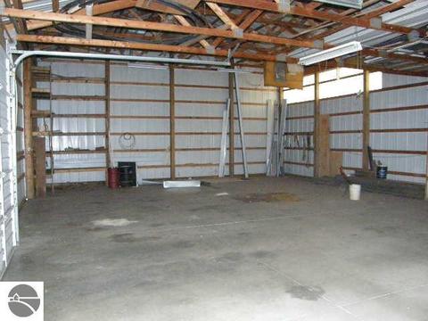 9515 E Monroe Rd, Wheeler, MI 48662 photo 13