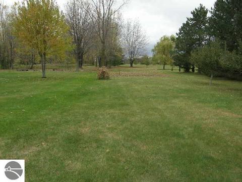 9515 E Monroe Rd, Wheeler, MI 48662 photo 15