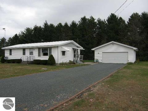 9515 E Monroe Rd, Wheeler, MI 48662 photo 1