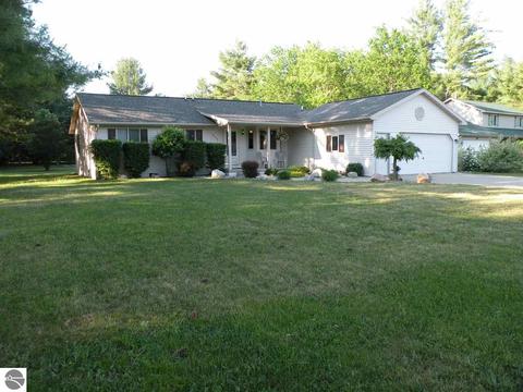 350 Clendening Rd, Gladwin, MI 48624 photo 1