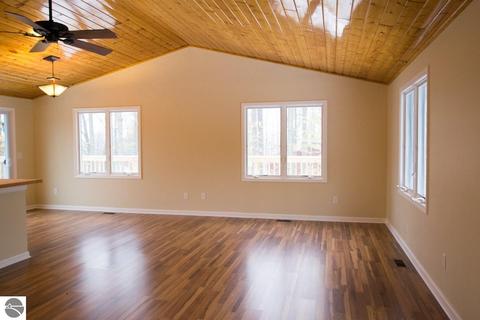 8442 S Rosinski Rd, Cedar, MI 49621 photo 8