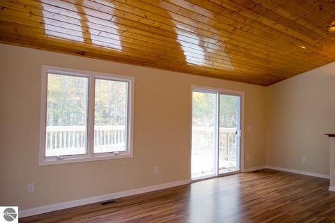 8442 S Rosinski Rd, Cedar, MI 49621 photo 6