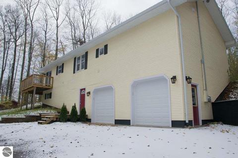 8442 S Rosinski Rd, Cedar, MI 49621 photo 36