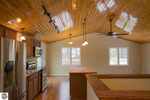 8442 S Rosinski Rd, Cedar, MI 49621 photo 2