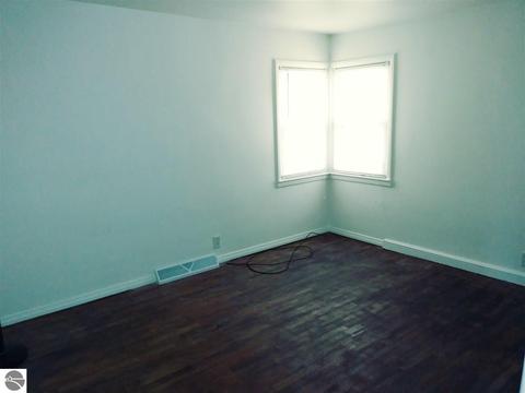 209 E Seaver St, Ithaca, MI 48847 photo 12