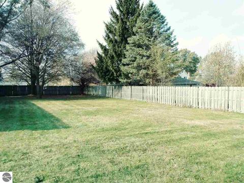 209 E Seaver St, Ithaca, MI 48847 photo 4