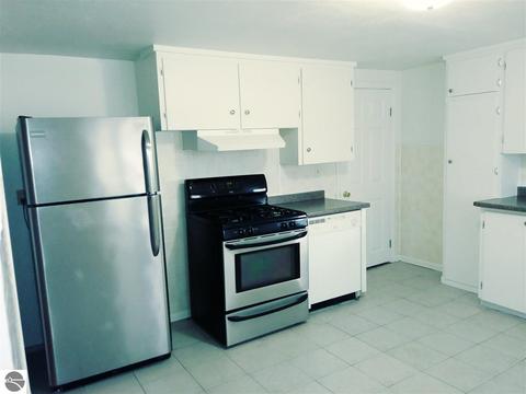 209 E Seaver St, Ithaca, MI 48847 photo 7