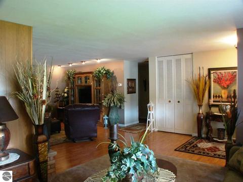 105 Barber St, Ithaca, MI 48847 photo 17
