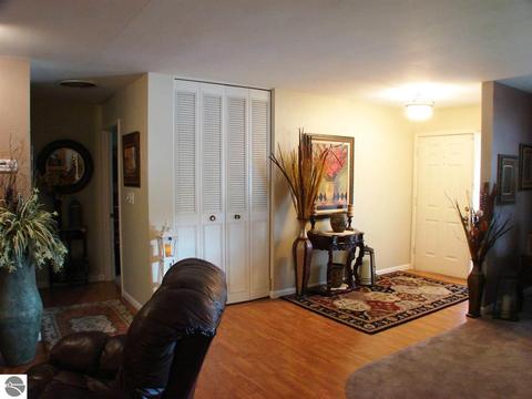 105 Barber St, Ithaca, MI 48847 photo 10