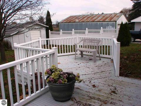 105 Barber St, Ithaca, MI 48847 photo 4