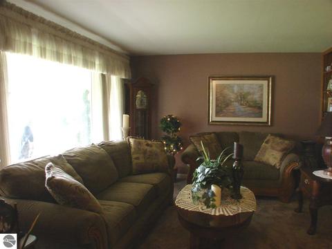 105 Barber St, Ithaca, MI 48847 photo 14