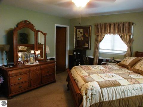 105 Barber St, Ithaca, MI 48847 photo 31