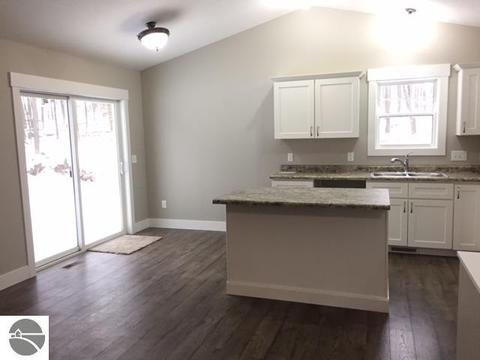 4159 Edwin Blvd, Grawn, MI 49637 photo 4