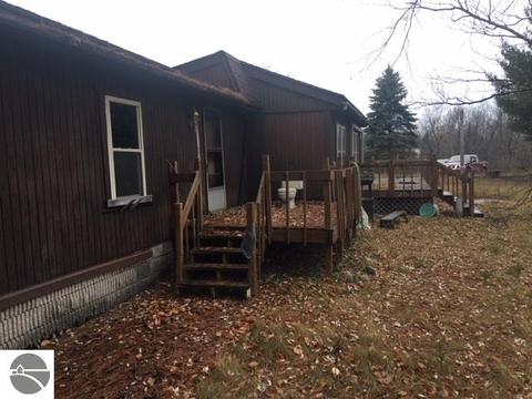 4828 E 12 12 Rd, Manton, MI 49663 photo 3