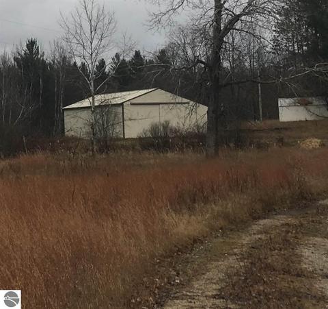 4828 E 12 12 Rd, Manton, MI 49663 photo 1