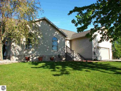 149 S Alger Rd, Ithaca, MI 48847 photo 1