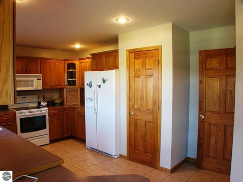 149 S Alger Rd, Ithaca, MI 48847 photo 7