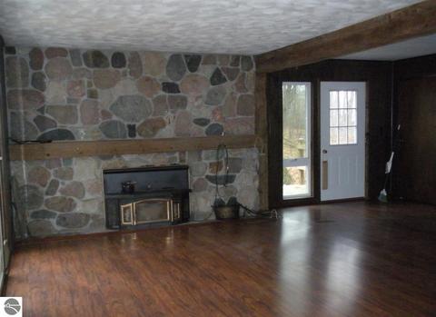 2250 E Ash Rd, Farwell, MI 48622 photo 8